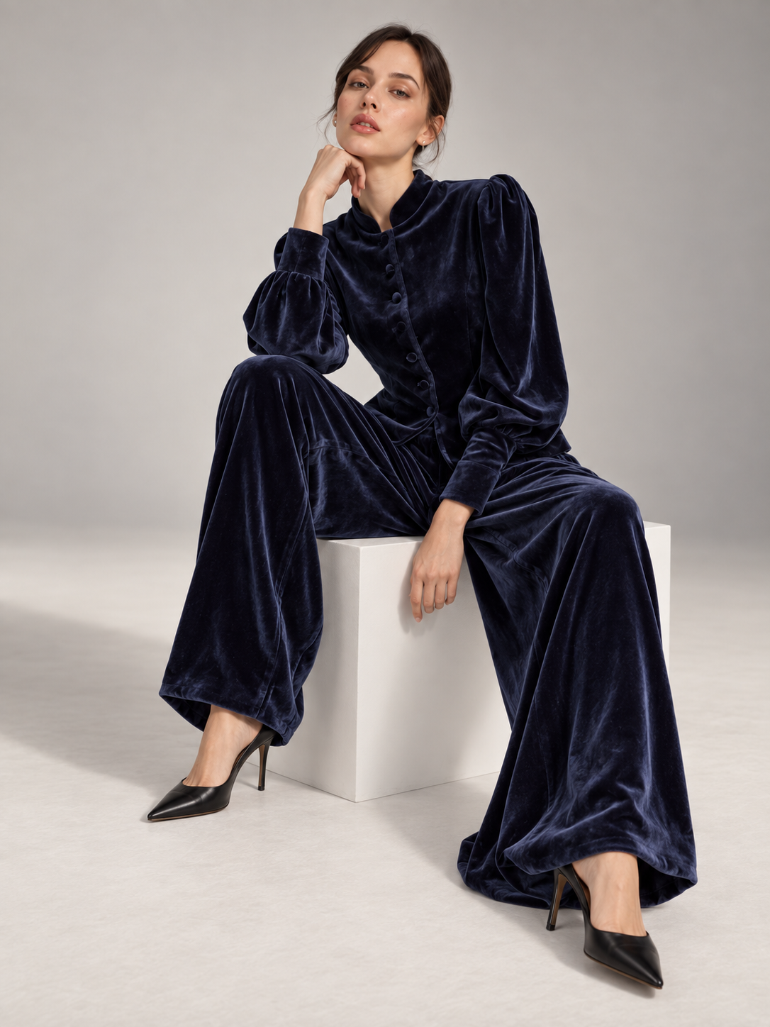 Women's velvet tailoring trousers